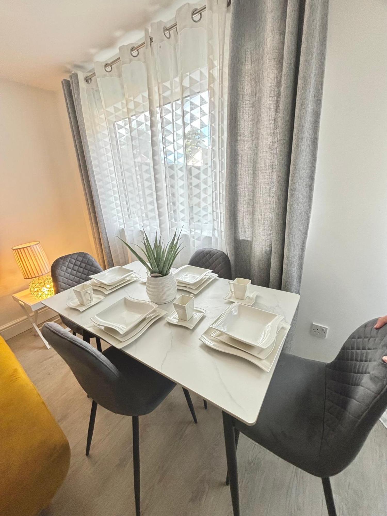 Cosy Modern Flat With Garden Apartment เบอร์มิงแฮม ภายนอก รูปภาพ