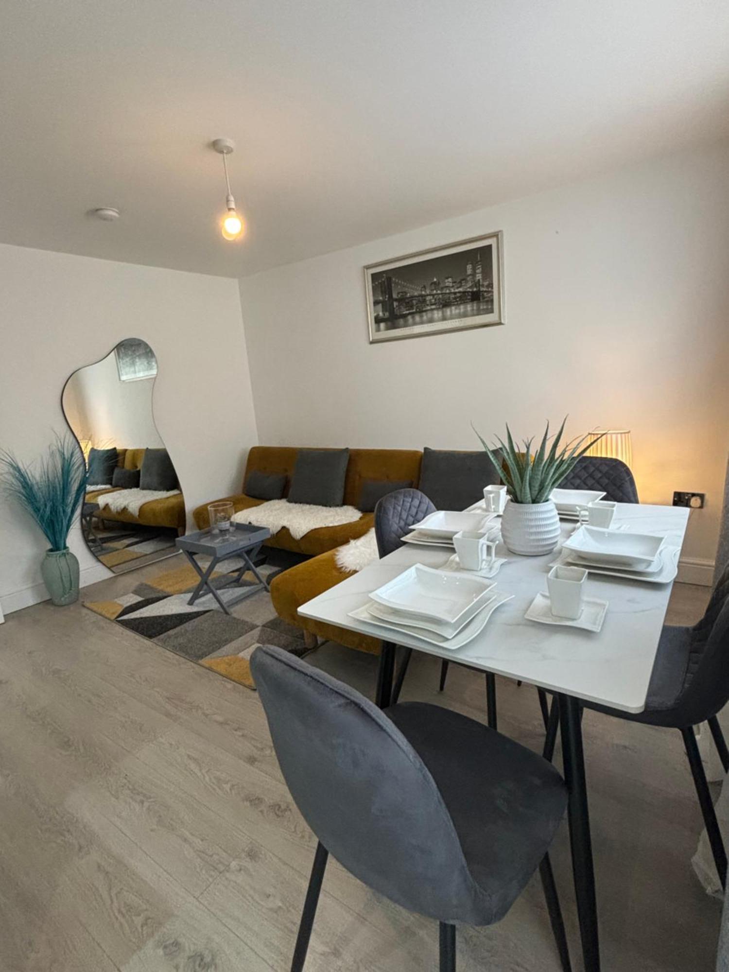 Cosy Modern Flat With Garden Apartment เบอร์มิงแฮม ภายนอก รูปภาพ